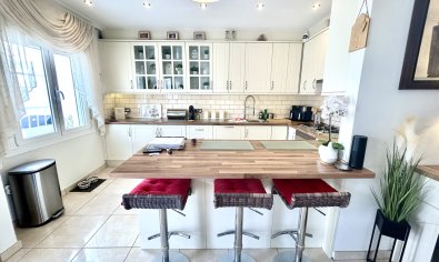 Resale - Villa -
Villamartín - Villamartin