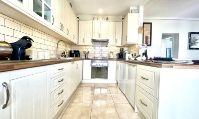 Resale - Villa -
Villamartín - Villamartin