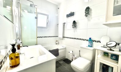 Resale - Villa -
Villamartín - Villamartin