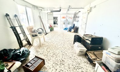 Resale - Villa -
Villamartín - Villamartin