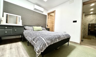 Reventa - Adosado -
San Miguel de Salinas