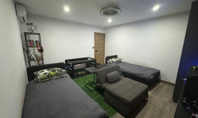 Reventa - Adosado -
San Miguel de Salinas