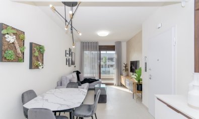 Apartamentos bungalow de obra nueva en Los Balcones, Torrevieja