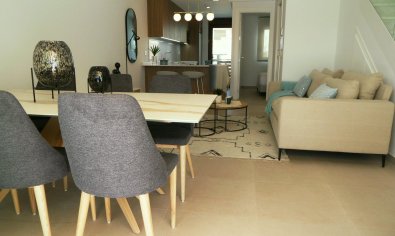 Modernas Casas Adosadas de Obra Nueva en Pilar de la Horadada