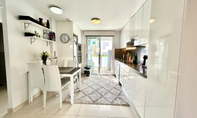 Bestaande bouw - Appartement -
Torrevieja - Punta Prima
