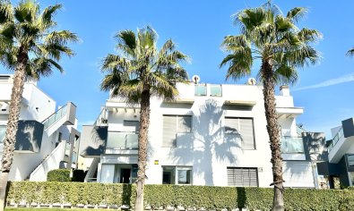 Bestaande bouw - Appartement -
Torrevieja - Punta Prima