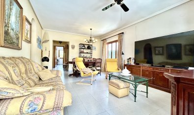 Bestaande bouw - Villa -
Orihuela Costa - La Zenia