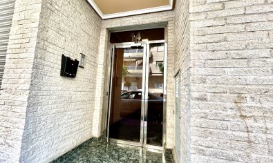 Bestaande bouw - Appartement -
Torrevieja
