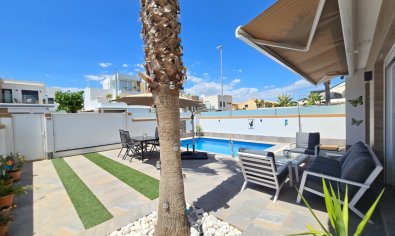 Resale - Villa -
Pilar de la Horadada - Pilar de la Horadada *