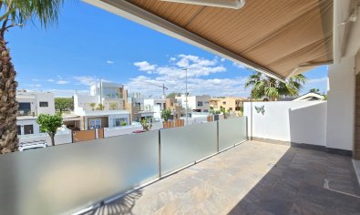 Resale - Villa -
Pilar de la Horadada - Pilar de la Horadada *