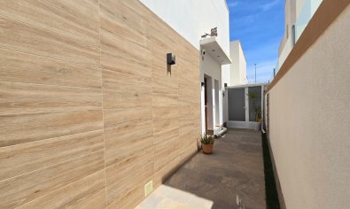 Resale - Villa -
Pilar de la Horadada - Pilar de la Horadada *