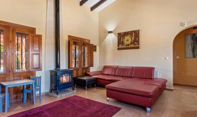 Resale - Finca -
Rafal