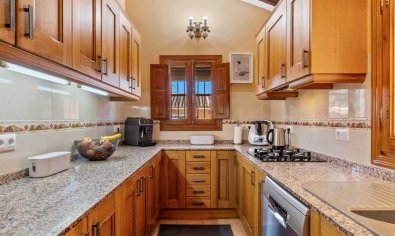 Resale - Finca -
Rafal