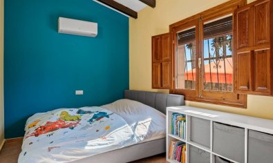 Resale - Finca -
Rafal