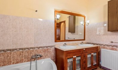 Resale - Finca -
Rafal