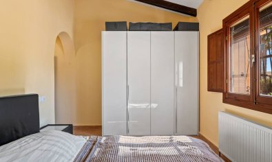 Resale - Finca -
Rafal