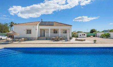 Bestaande bouw - Finca -
Rafal