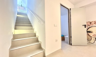 Resale - Villa -
San Miguel de Salinas