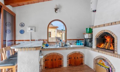 Resale - Finca -
Orihuela