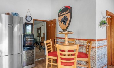 Resale - Finca -
Orihuela