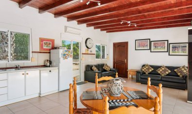 Resale - Finca -
Catral
