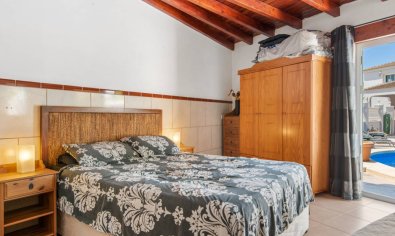 Resale - Finca -
Catral