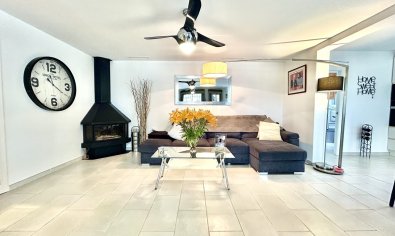 Resale - Villa -
Catral