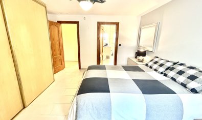 Resale - Villa -
Catral