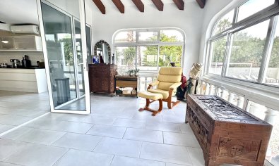 Resale - Villa -
Catral