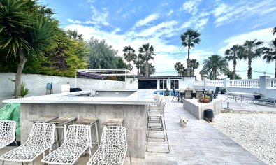 Resale - Villa -
Catral