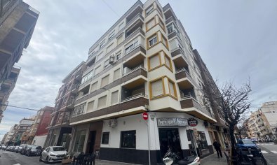 Bestaande bouw - Apartamento -
Torrevieja - Muelle Pesquero