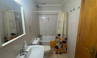 Bestaande bouw - Apartamento -
Torrevieja - Playa del Acequión