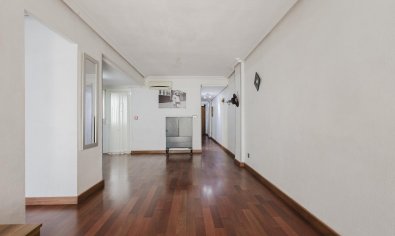 Bestaande bouw - Apartamento -
Torrevieja - Playa del Acequión