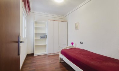 Bestaande bouw - Apartamento -
Torrevieja - Playa del Acequión