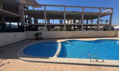 Bestaande bouw - Apartamento -
Torrevieja - La Mata