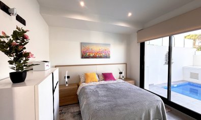 Reventa - Villa -
Villamartín - Villamartin