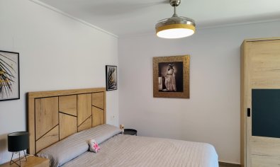 Reventa - Finca -
Los Montesinos