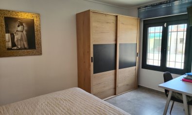 Reventa - Finca -
Los Montesinos