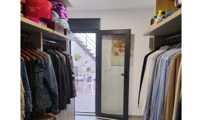 Reventa - Finca -
Los Montesinos