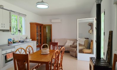 Reventa - Finca -
Los Montesinos