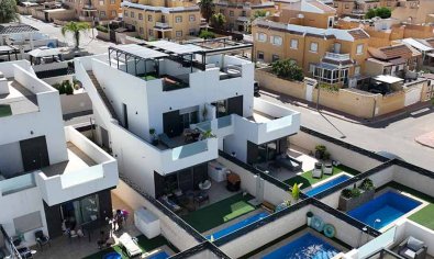Resale - Villa -
Ciudad Quesada