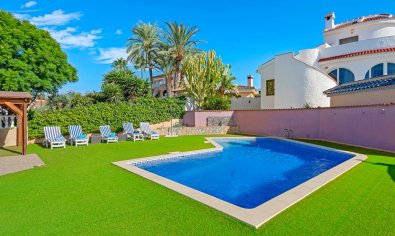 Resale - Villa -
Ciudad Quesada
