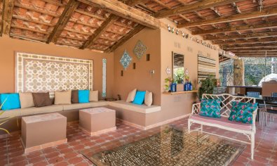 Reventa - Finca -
Catral