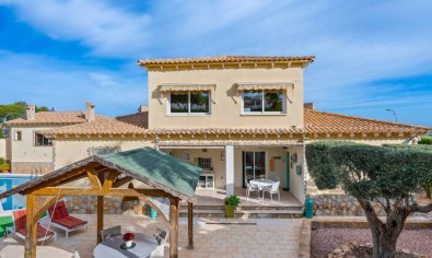 Bestaande bouw - Villa -
Algorfa - Montemar
