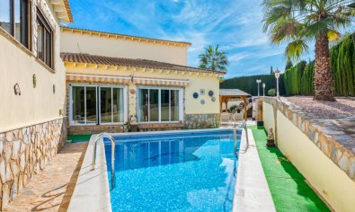 Bestaande bouw - Villa -
Algorfa - Montemar
