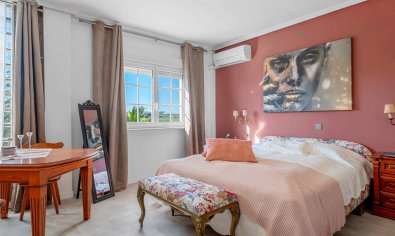 Reventa - Finca -
Los Montesinos