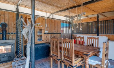 Reventa - Finca -
Los Montesinos