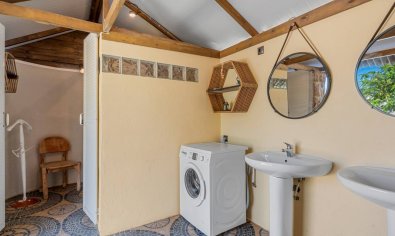 Reventa - Finca -
Los Montesinos