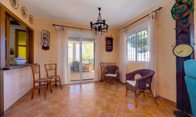 Bestaande bouw - Chalet -
San Miguel de Salinas