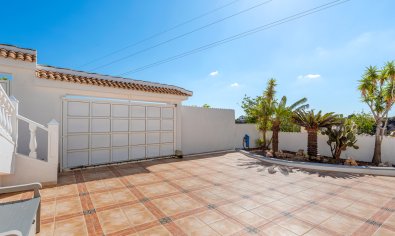 Resale - Villa -
Ciudad Quesada